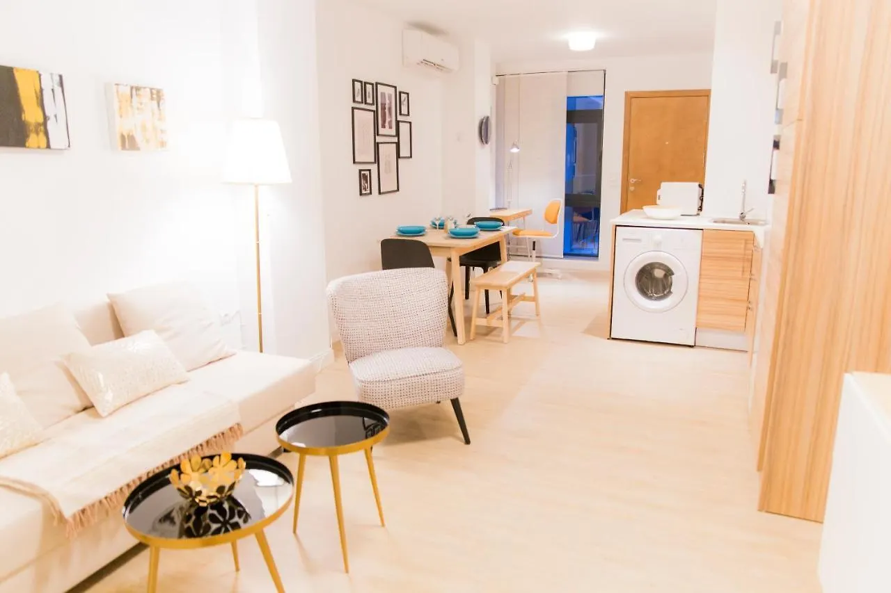 Estupendo Estudio Malaga Spain